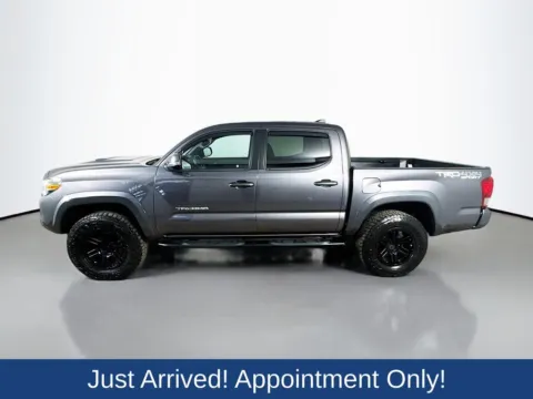 More photos of 2017 Toyota Tacoma TRD Sport at CarLink Morristown, NJ