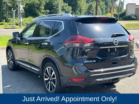 More photos of 2019 Nissan Rogue SL at CarLink Morristown, NJ