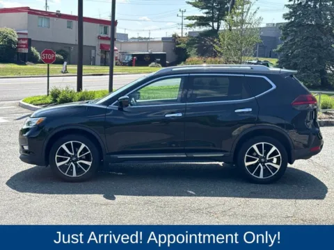 More photos of 2019 Nissan Rogue SL at CarLink Morristown, NJ