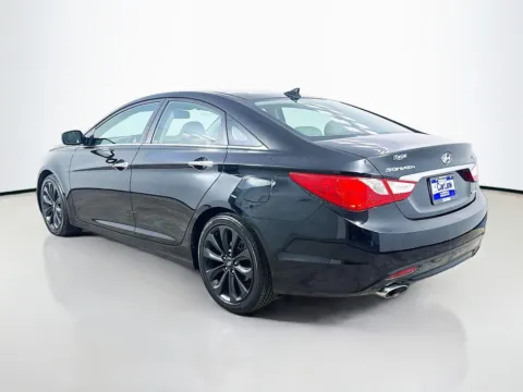 More photos of 2012 Hyundai Sonata Limited at CarLink Morristown, NJ