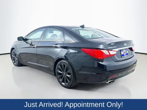More photos of 2012 Hyundai Sonata Limited at CarLink Morristown, NJ