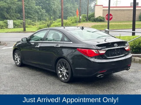 More photos of 2012 Hyundai Sonata Limited at CarLink Morristown, NJ