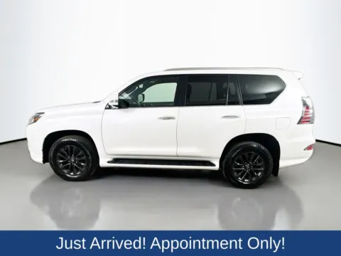 More photos of 2020 Lexus GX 460 at CarLink Morristown, NJ