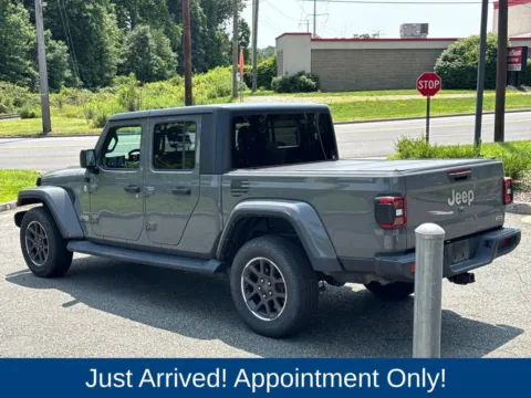 More photos of 2021 Jeep Gladiator Overland at CarLink Morristown, NJ