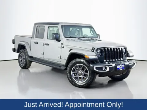 Gray 2021 Jeep Gladiator Overland for sale in Morristown, NJ