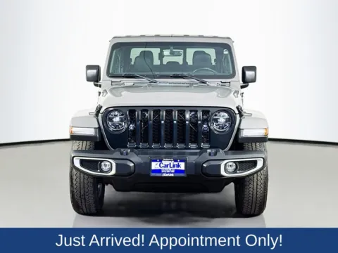 Photos of 2021 Jeep Gladiator Overland for sale in Morristown, NJ at CarLink Morristown