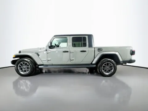 More photos of 2021 Jeep Gladiator Overland at CarLink Morristown, NJ