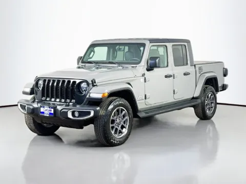 Another view of 2021 Jeep Gladiator Overland for sale in Morristown, NJ at CarLink Morristown