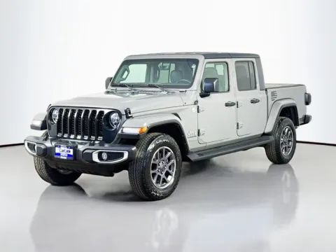 Another view of 2021 Jeep Gladiator Overland for sale in Morristown, NJ at CarLink Morristown