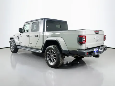 More photos of 2021 Jeep Gladiator Overland at CarLink Morristown, NJ