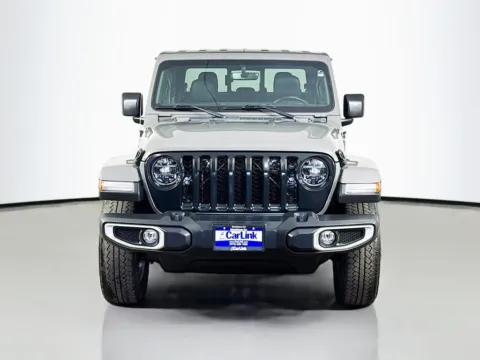 Photos of 2021 Jeep Gladiator Overland for sale in Morristown, NJ at CarLink Morristown