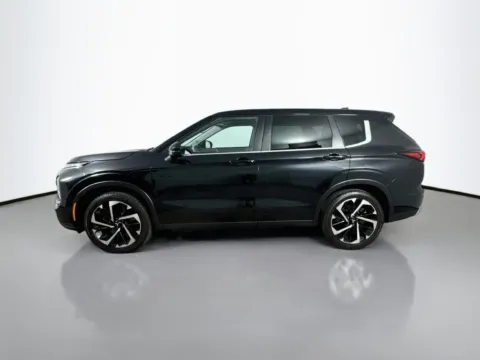 More photos of 2022 Mitsubishi Outlander SE at CarLink Morristown, NJ