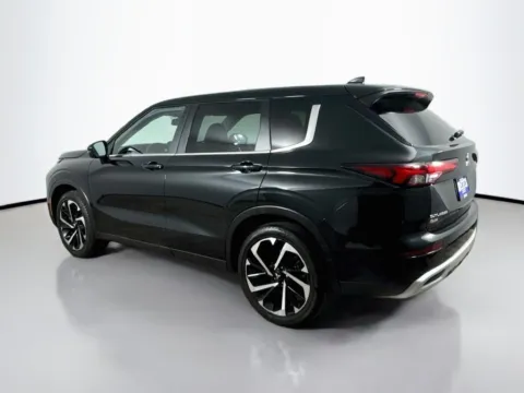 More photos of 2022 Mitsubishi Outlander SE at CarLink Morristown, NJ