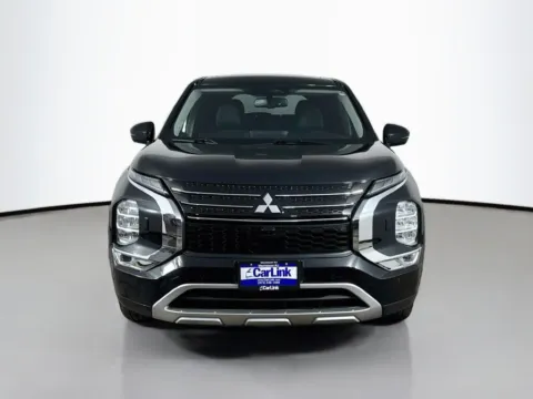 Photos of 2022 Mitsubishi Outlander SE for sale in Morristown, NJ at CarLink Morristown