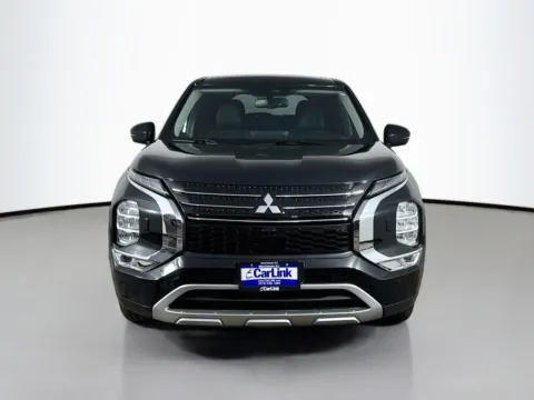 Photos of 2022 Mitsubishi Outlander SE for sale in Morristown, NJ at CarLink Morristown
