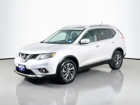 Another view of 2016 Nissan Rogue SL for sale in Morristown, NJ at CarLink Morristown