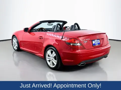 More photos of 2011 Mercedes-Benz SLK 300 at CarLink Morristown, NJ