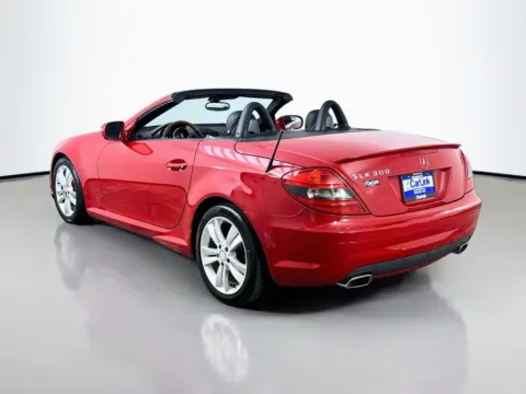 More photos of 2011 Mercedes-Benz SLK 300 at CarLink Morristown, NJ