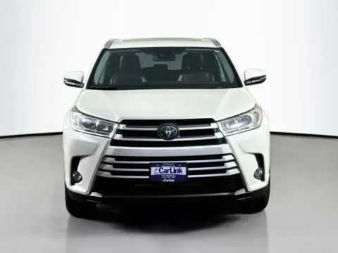 Photos of 2018 Toyota Highlander XLE for sale in Morristown, NJ at CarLink Morristown
