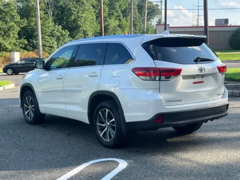 More photos of 2018 Toyota Highlander XLE at CarLink Morristown, NJ