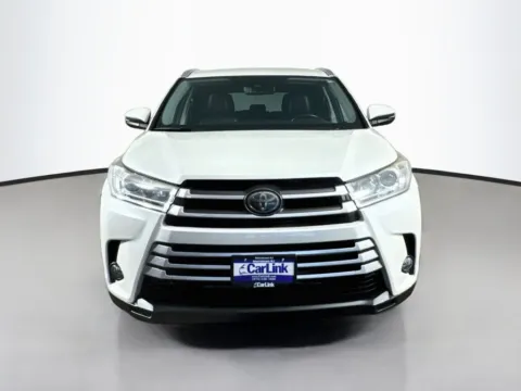 Photos of 2018 Toyota Highlander XLE for sale in Morristown, NJ at CarLink Morristown
