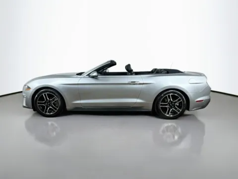More photos of 2021 Ford Mustang EcoBoost Premium at CarLink Morristown, NJ