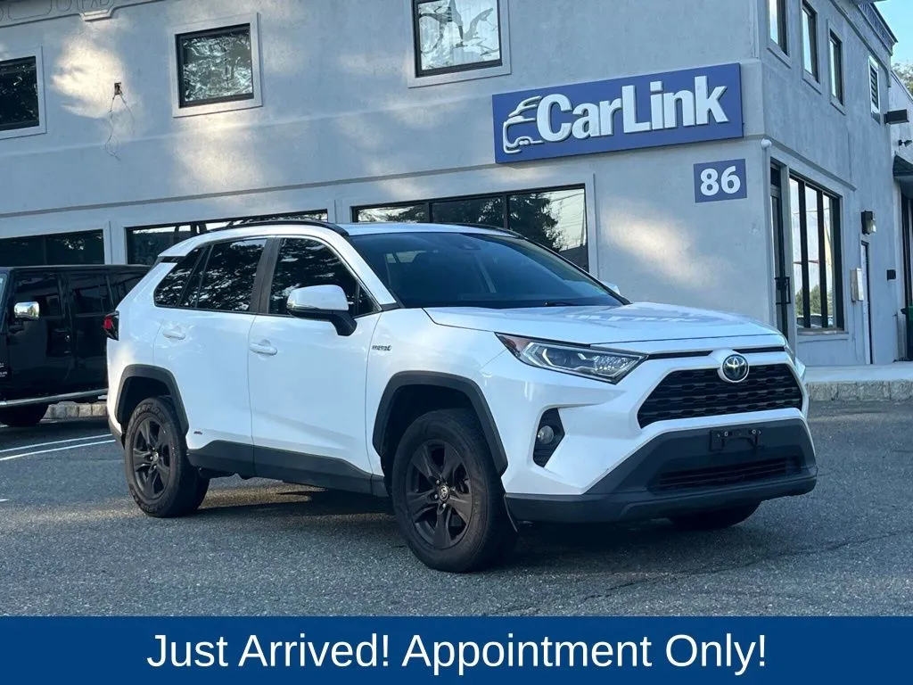 White 2021 Toyota RAV4 Hybrid XLE for sale in Morristown, NJ