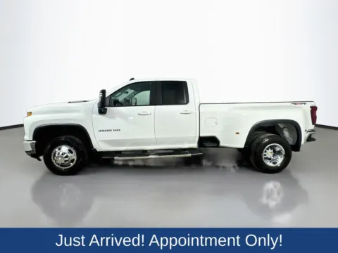 More photos of 2025 Chevrolet Silverado 3500 HD LT at CarLink Morristown, NJ