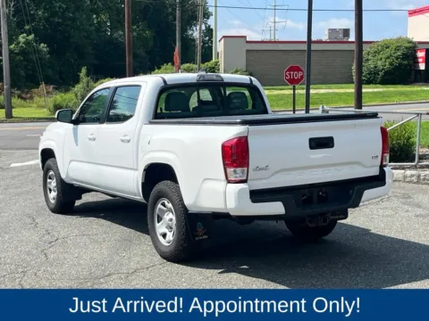 More photos of 2017 Toyota Tacoma SR at CarLink Morristown, NJ