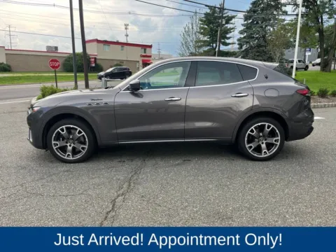 More photos of 2023 Maserati Levante Modena at CarLink Morristown, NJ