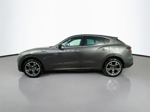 More photos of 2023 Maserati Levante Modena at CarLink Morristown, NJ