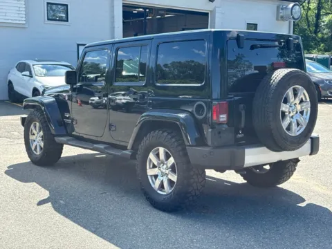 More photos of 2013 Jeep Wrangler Unlimited Sahara at CarLink Morristown, NJ