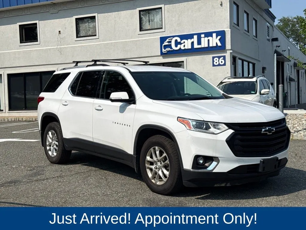 White 2018 Chevrolet Traverse LT for sale in Morristown, NJ