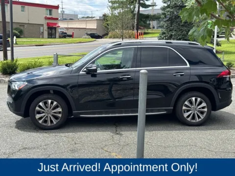 More photos of 2020 Mercedes-Benz GLE 350 at CarLink Morristown, NJ