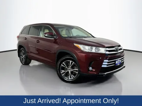 Red 2017 Toyota Highlander LE Plus for sale in Morristown, NJ