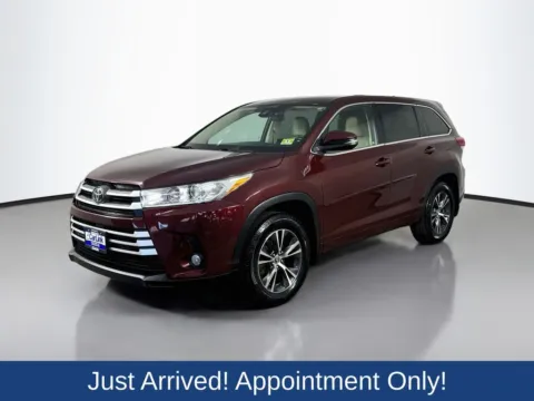 Another view of 2017 Toyota Highlander LE Plus for sale in Morristown, NJ at CarLink Morristown