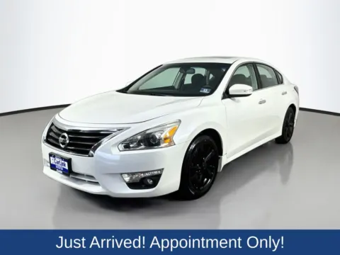 Another view of 2013 Nissan Altima 2.5 SV for sale in Morristown, NJ at CarLink Morristown
