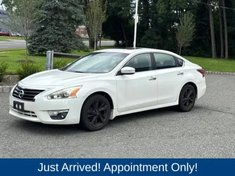Another view of 2013 Nissan Altima 2.5 SV for sale in Morristown, NJ at CarLink Morristown