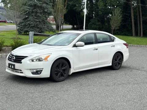Another view of 2013 Nissan Altima 2.5 SV for sale in Morristown, NJ at CarLink Morristown