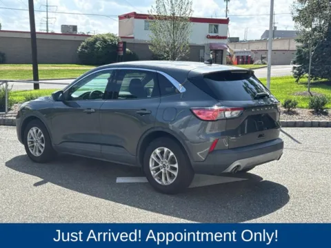 More photos of 2020 Ford Escape SE at CarLink Morristown, NJ