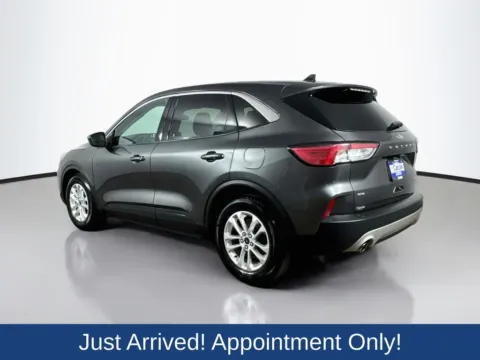 More photos of 2020 Ford Escape SE at CarLink Morristown, NJ