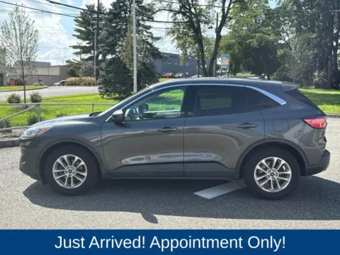 More photos of 2020 Ford Escape SE at CarLink Morristown, NJ