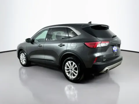 More photos of 2020 Ford Escape SE at CarLink Morristown, NJ