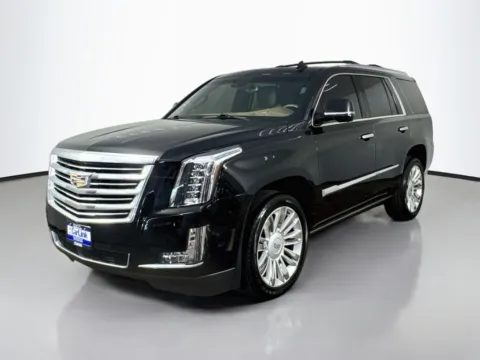 Another view of 2017 Cadillac Escalade Platinum Edition for sale in Morristown, NJ at CarLink Morristown