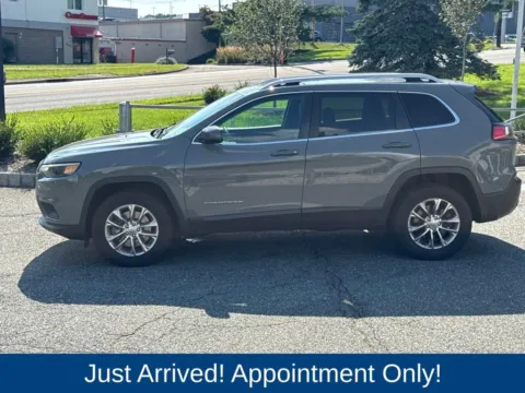 More photos of 2019 Jeep Cherokee Latitude Plus at CarLink Morristown, NJ