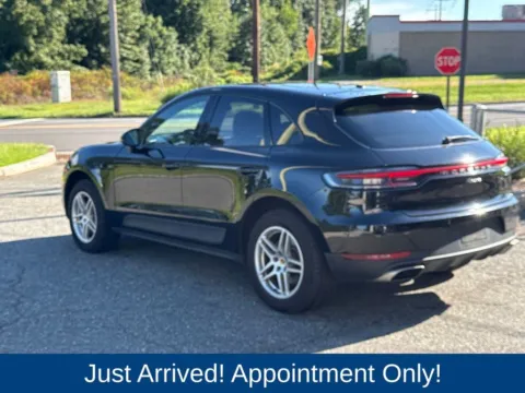 More photos of 2021 Porsche Macan at CarLink Morristown, NJ