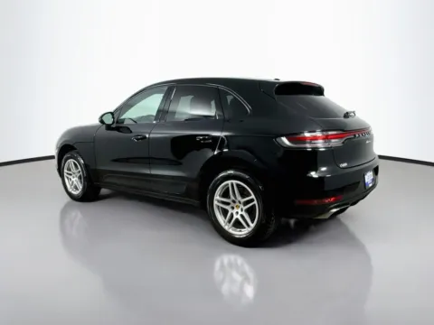 More photos of 2021 Porsche Macan at CarLink Morristown, NJ