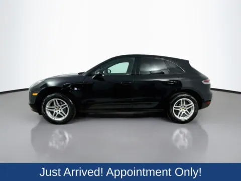 More photos of 2021 Porsche Macan at CarLink Morristown, NJ