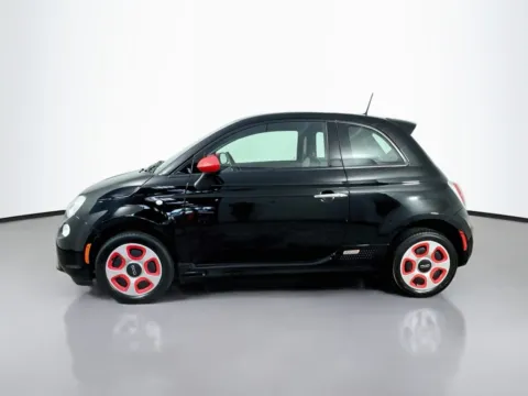 More photos of 2017 Fiat 500e Battery Electric at CarLink Morristown, NJ