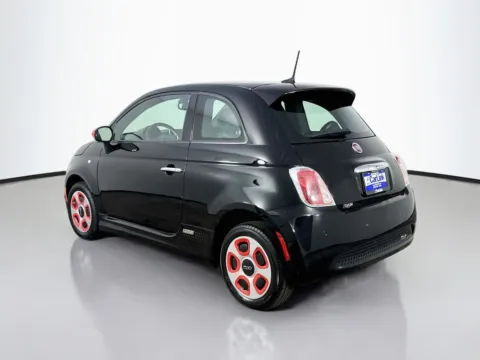 More photos of 2017 Fiat 500e Battery Electric at CarLink Morristown, NJ